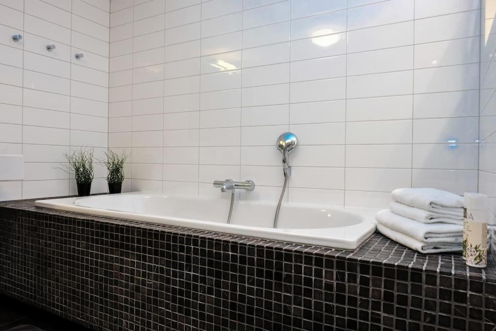 #Stayhere - Spacious Luxury Town Hall 3Bdr Apartment Аеропорт Вільнюс Екстер'єр фото